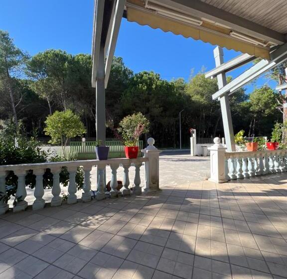 הוסטל Garden Albania