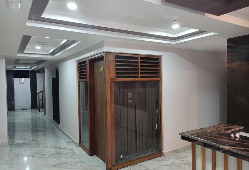 Golden Peaks Hotel & Restaurant