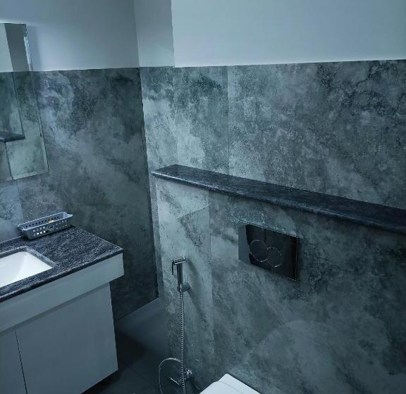 Golden Peaks Hotel & Restaurant