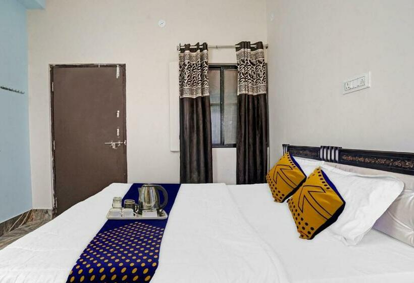 فندق Oyo 70023  Rommies Inn