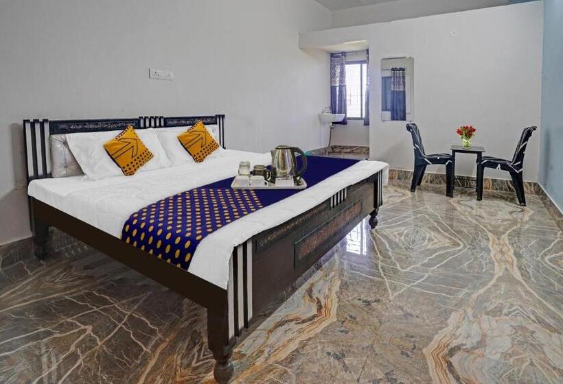 فندق Oyo 70023  Rommies Inn