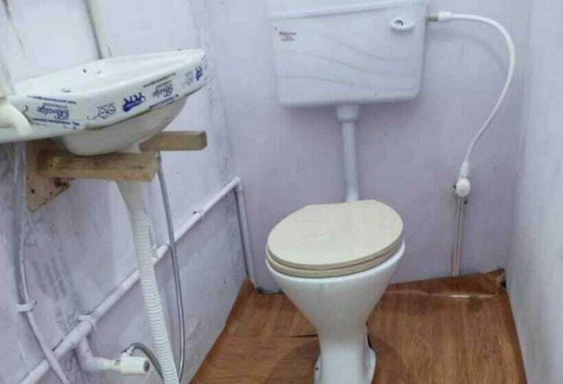 ホテル Oyo 70099 Blue Star Rr