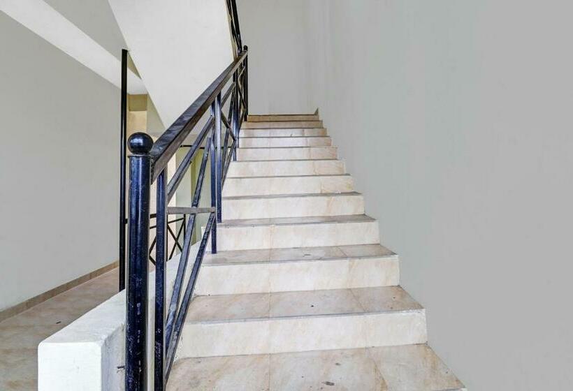 בית מלון כפרי Flagship Sai Boarding And Lodging Near Kengeri  Metro Station