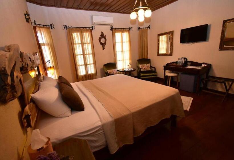 פנסיון Olivia1845 Guest House Ayvalık