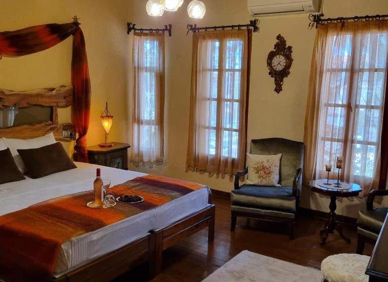 פנסיון Olivia1845 Guest House Ayvalık