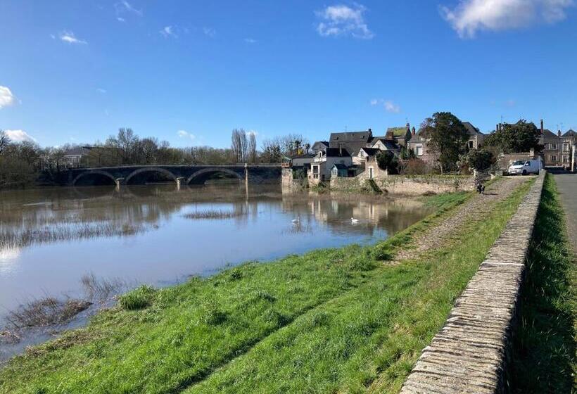 민박 Chambre D Hôtes Sur Le Chemin De La Loire à Vélo