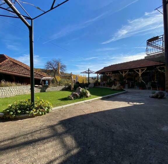 مبيت وإفطار Vila Mišur