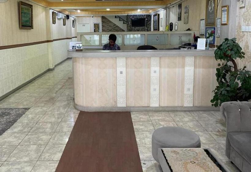 Capital O 94156 Hotel Gemudi Gold Islami