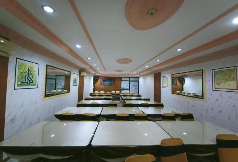 Capital O 94156 Hotel Gemudi Gold Islami