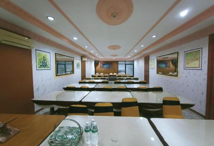 Capital O 94156 Hotel Gemudi Gold Islami