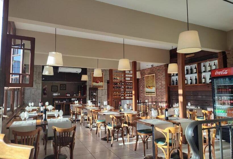 Coronado Hotel & Suites