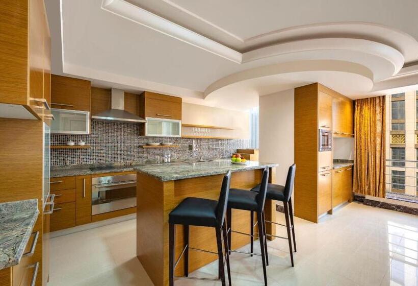 Dusit Hotel & Suites   Doha