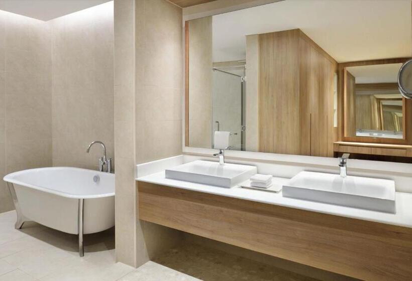 هتل Element By Westin City Center Doha