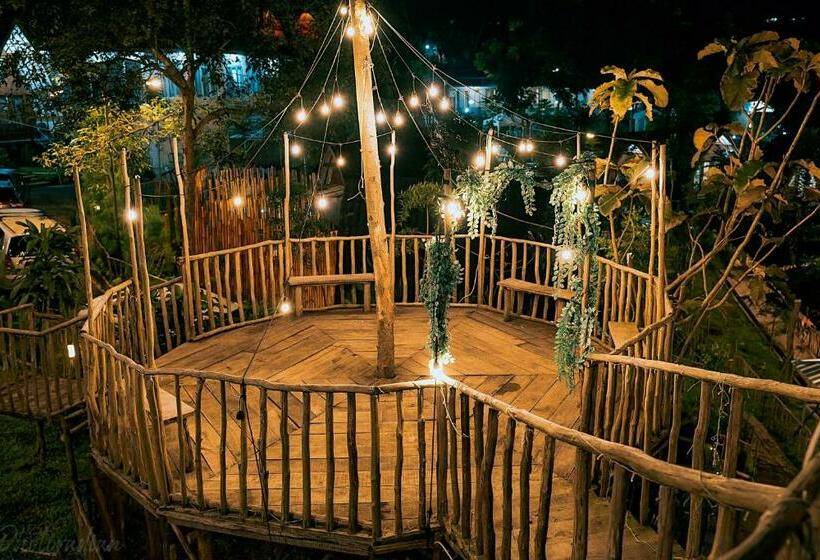 Отель Miracle Signature Hills