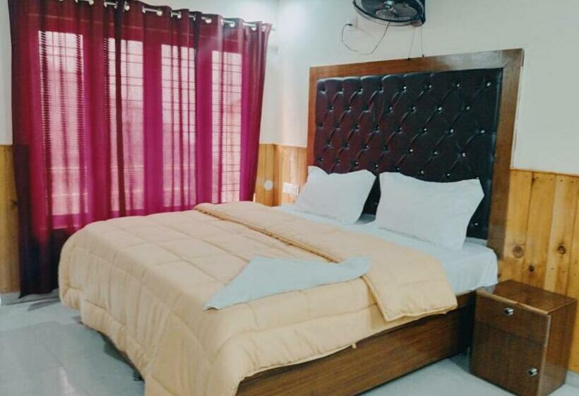 בית מלון כפרי Mundrika Resort Tejas   All Mountain View Rooms