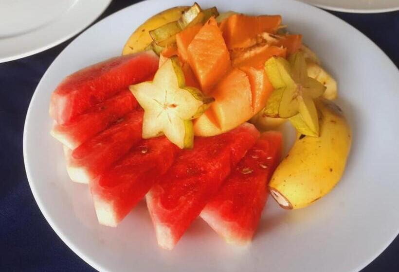 호텔 New Isuru City