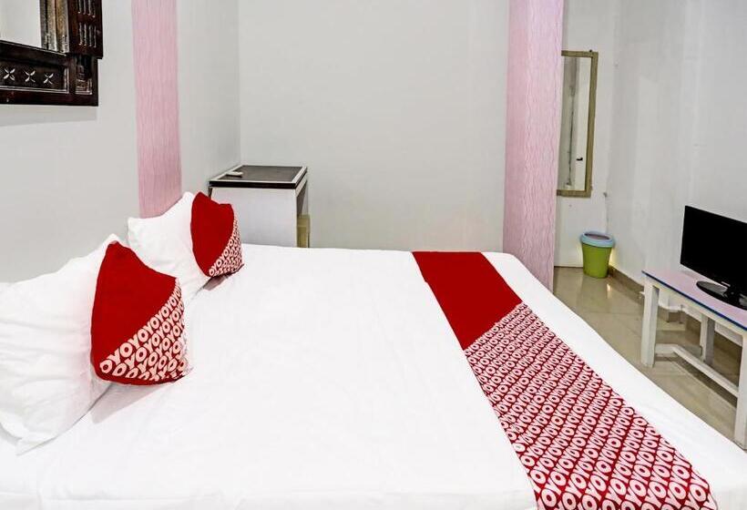 호텔 Zazezo Homestay Syariah Redpartner