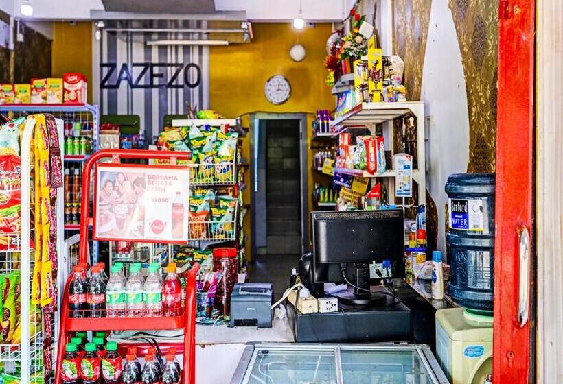 호텔 Zazezo Homestay Syariah Redpartner