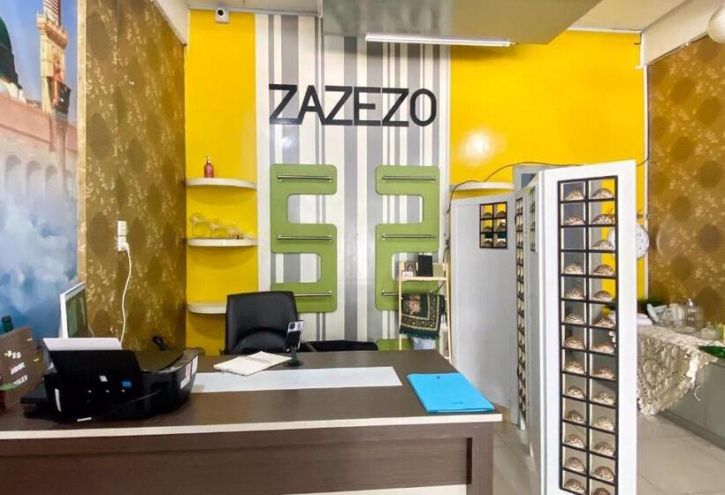 호텔 Zazezo Homestay Syariah Redpartner