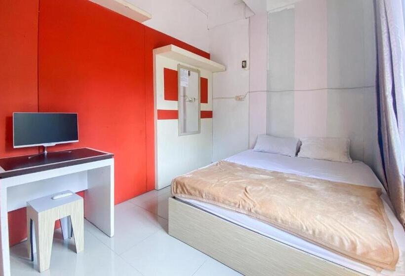 호텔 Zazezo Homestay Syariah Redpartner