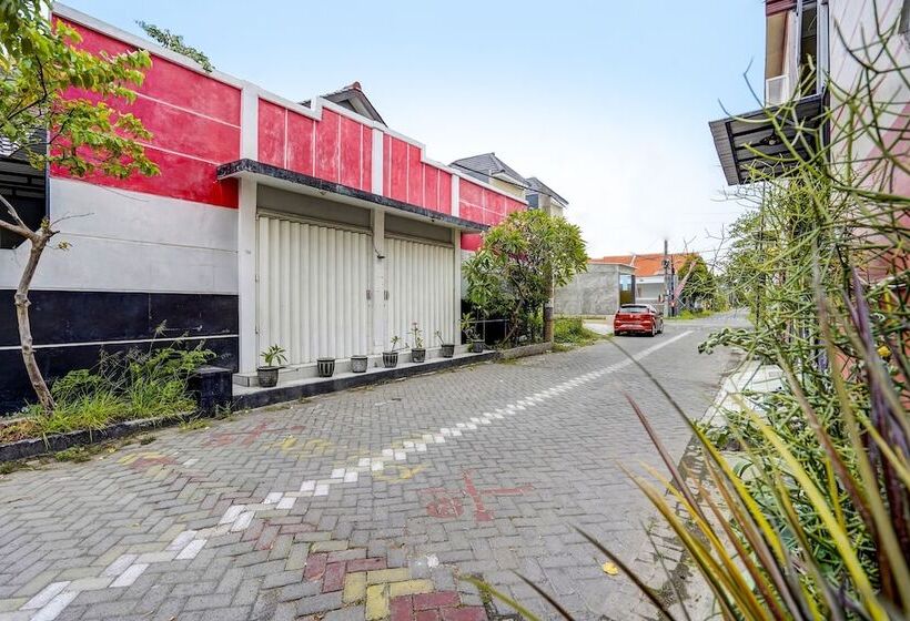 هتل Oyo 91795 Kos Jeehel Syariah