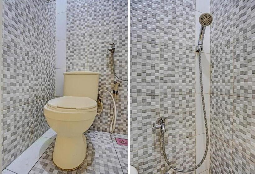 酒店 Oyo 91795 Kos Jeehel Syariah