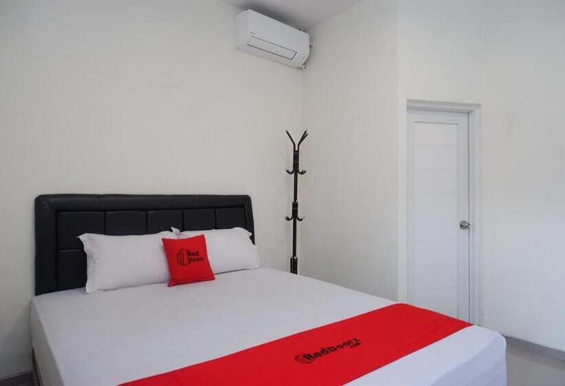 בית מלון כפרי Reddoorz Syariah Near Rs Soeradji Pemuda Klaten