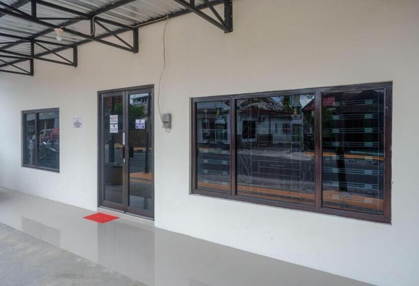 فندق Reddoorz Syariah Near Rs Soeradji Pemuda Klaten
