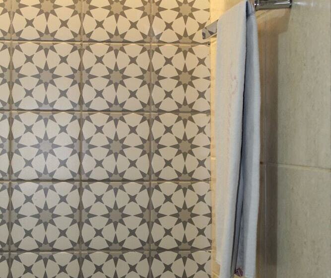 هتل Sonno Plaza Allende