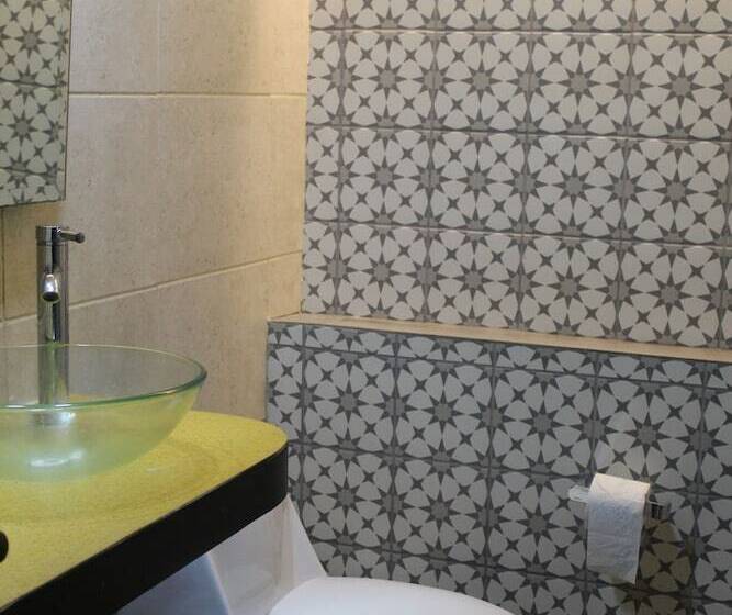 هتل Sonno Plaza Allende