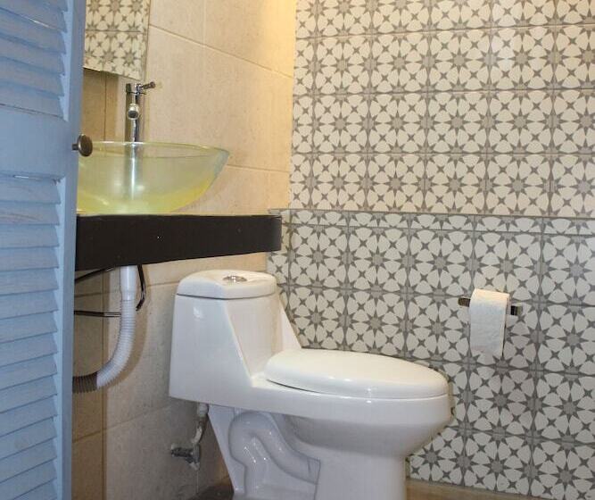 هتل Sonno Plaza Allende