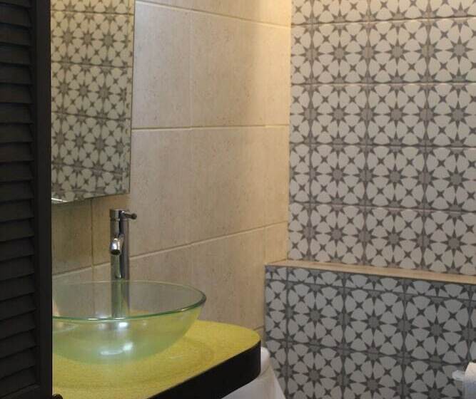 هتل Sonno Plaza Allende