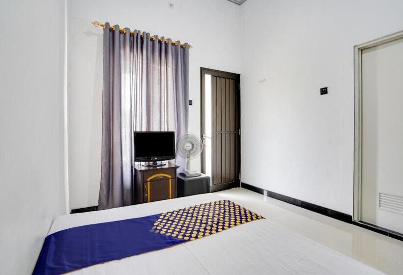 Hotel Spot On 91745 Rumah Kost Gresik Syariah