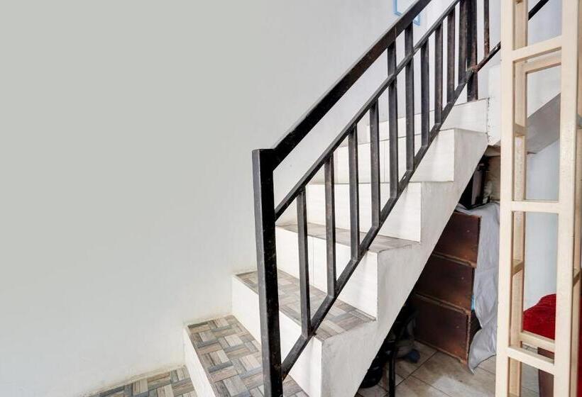 Hotel Spot On 91745 Rumah Kost Gresik Syariah