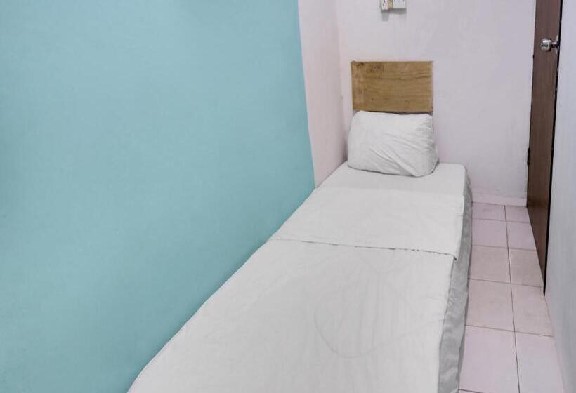 호텔 Spot On 91792 Solo Baru 2 Homestay Syariah