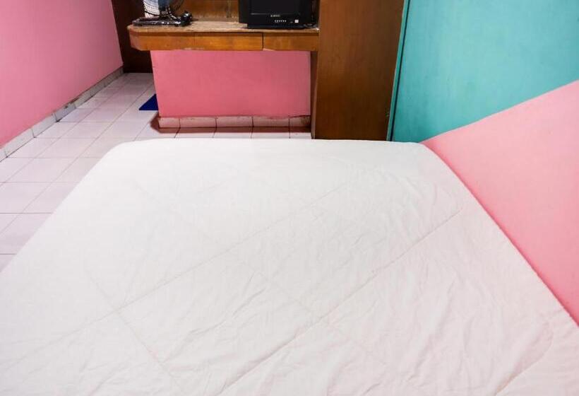 호텔 Spot On 91792 Solo Baru 2 Homestay Syariah