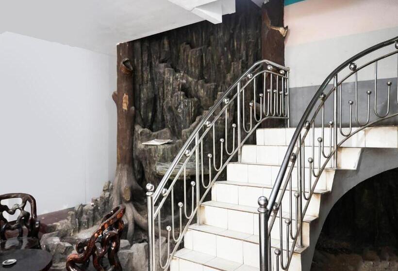 호텔 Spot On 91792 Solo Baru 2 Homestay Syariah