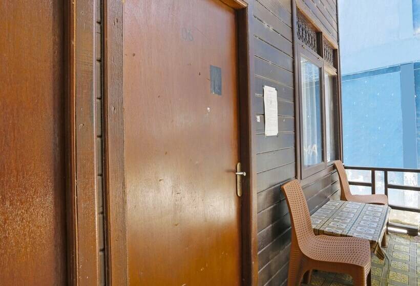 هتل Spot On 91793 Maila Homestay