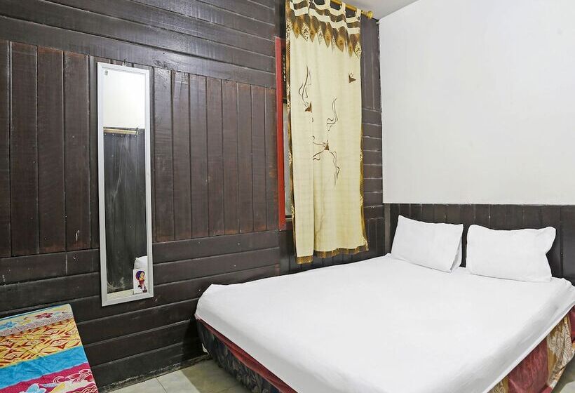 ホテル Spot On 91793 Maila Homestay