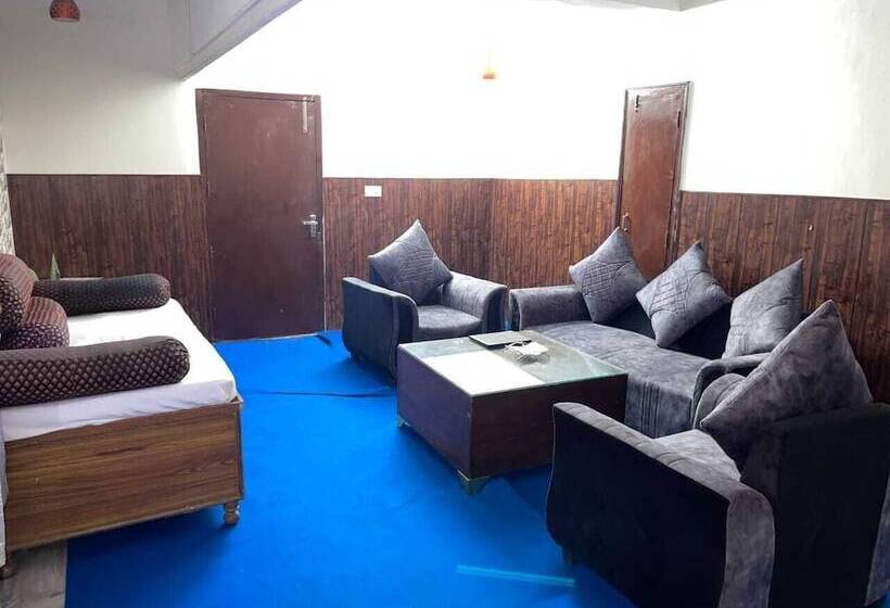 호텔 The Morni Resort