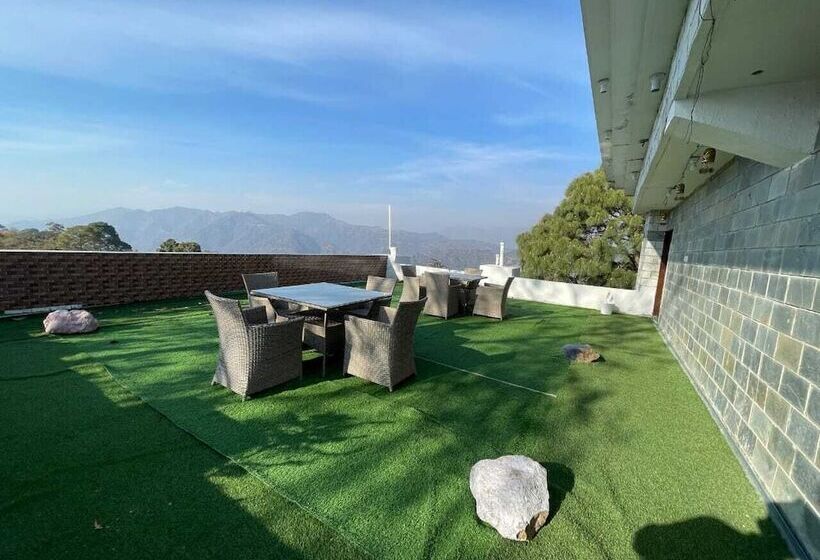 호텔 The Morni Resort