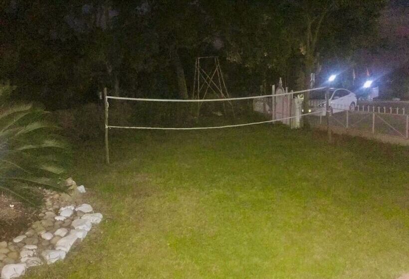 호텔 The Morni Resort