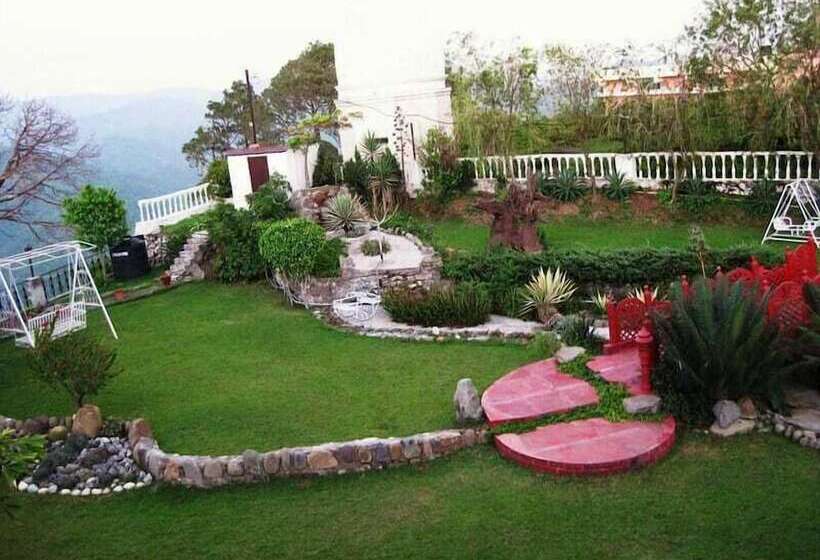 호텔 The Morni Resort