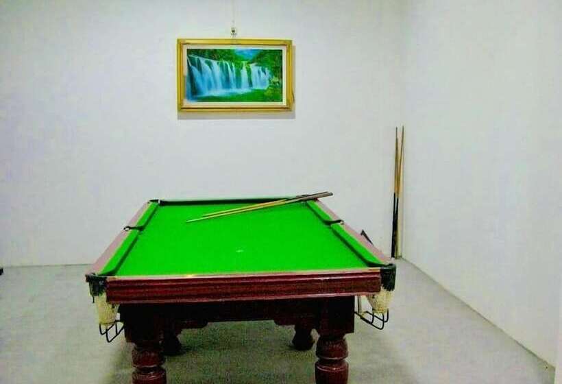 호텔 The Morni Resort