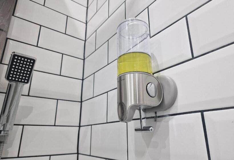 פנסיון Beautiful Rooms In London