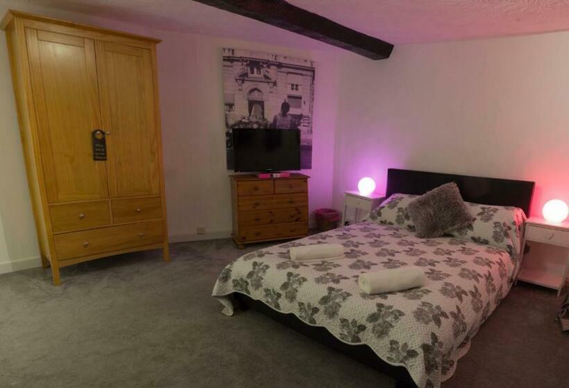 펜션 Room In Guest Room   Stonehenge 10 Mins Asway