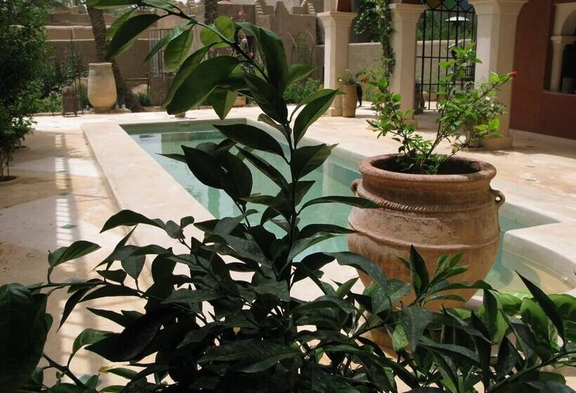 پانسیون Room In Guest Room  Charming Guest House With Pool For 6 People 1