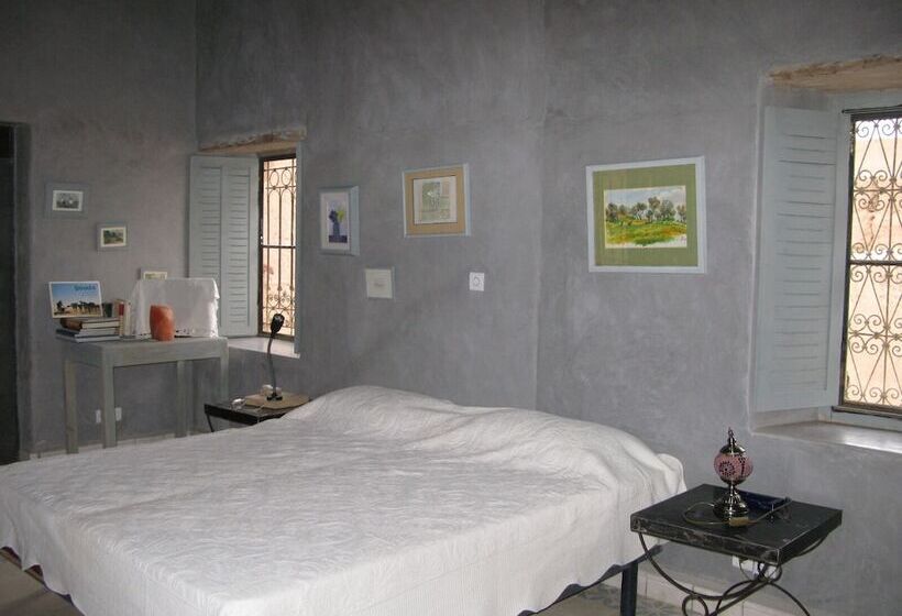 پانسیون Room In Guest Room  Charming Guest House With Pool For 6 People 1