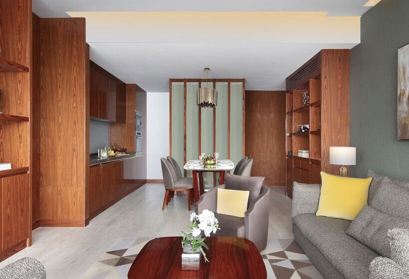 The Bentley Luxury Hotel & Suites