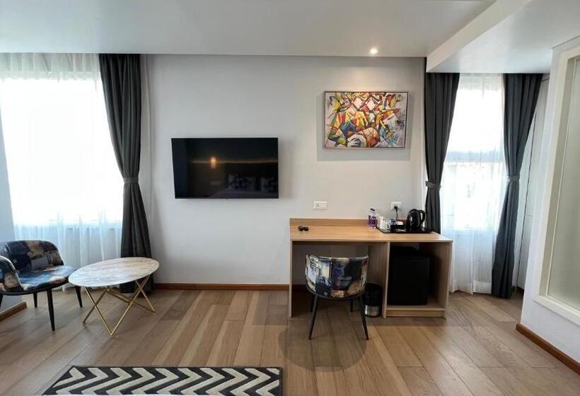 Aurora Boutique Hotel Imphal